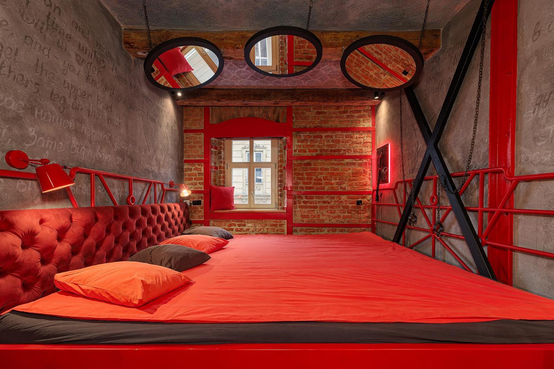 Masoch. & Cafe Otel